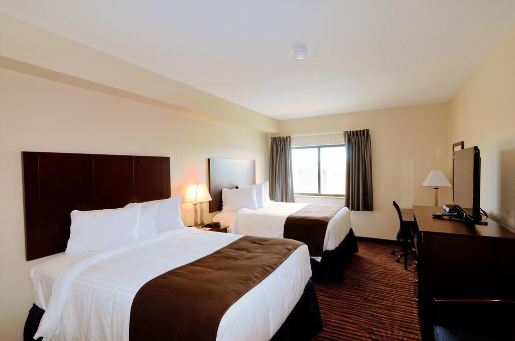Cobblestone Inn & Suites - Denison | Oak Ridge 객실 사진